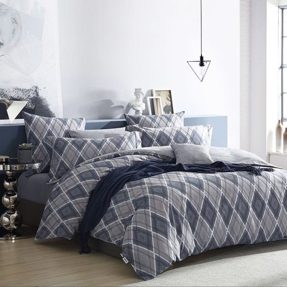 Dark Gray White and Khaki Brown Country Plaid Argyle Print Vintage Shabby Chic Masculine Full, Queen Size Bedding Sets