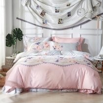 Fancy Glam Style Full, Queen Size Bedding Sets