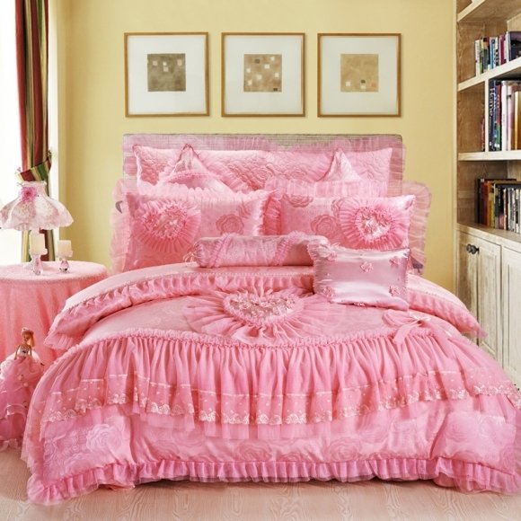 Sophisticated Romantic Pale Pink Rose and Heart Pattern with Victorian Lace and Ruched Elegant Girls Full, Queen Size Jacquard Bedding Sets