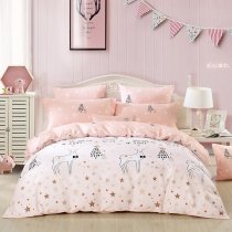 Apricot Black and White Reindeer and Star Print Funky Animal Themed Pastel Style Twin, Full, Queen Size Bedding Sets