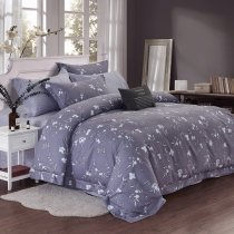 Vintage Shabby Chic Gray and White Wildflower Print Rustic Chic Old World Soft Durable Full, Queen Size Bedding Sets