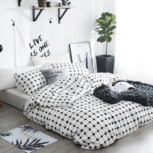 Hipster Black and White Plaid Print Modern Chic Unique Twin, Full, Queen Size Bedding Sets