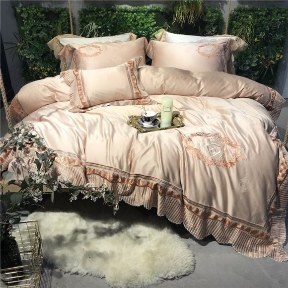 Champagne and Gold Embroidered Medallion Vintage Victorian Lace Scalloped Luxury Villa Romantic Feminine Full, Queen Size Bedding Sets