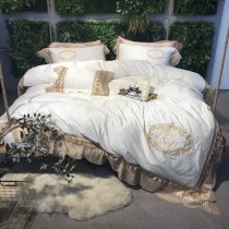 Romantic Shabby Chic White and Gold Vintage Victorian Lace Scalloped Embroidered Elegant Luxury Villa Full, Queen Size Bedding Sets