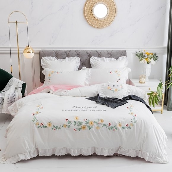 Pink and White Floral Girly Romantic Style Full, Queen Size Bedding Sets